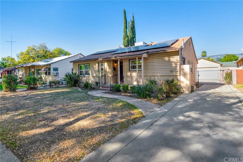 762 19th Street - Photo 1