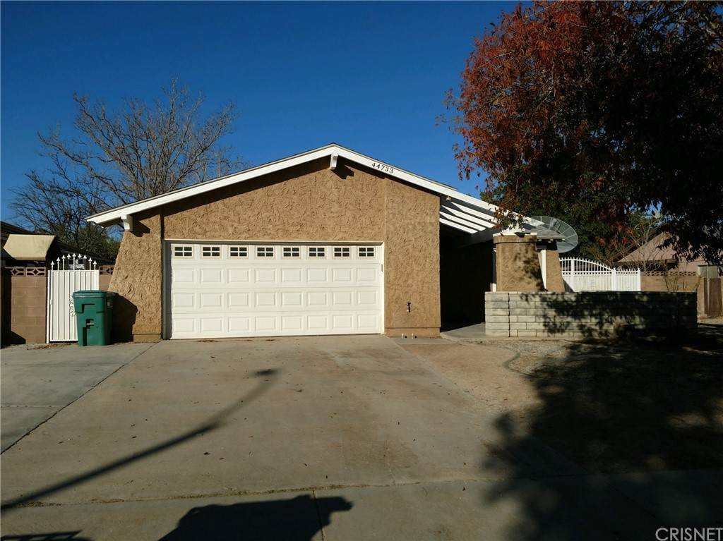 44733 Calston Avenue - Photo 1
