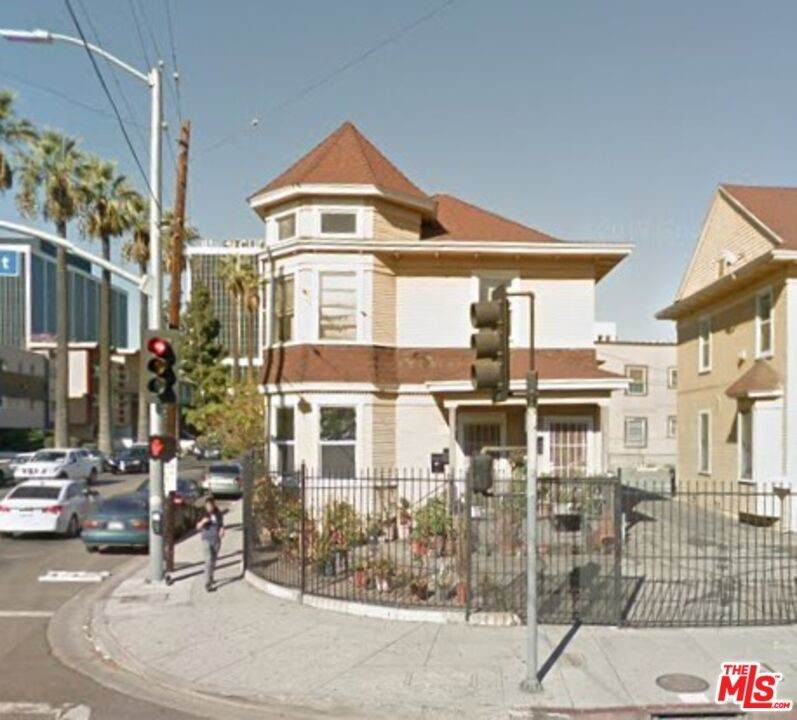1553 11Th Street - Photo 1