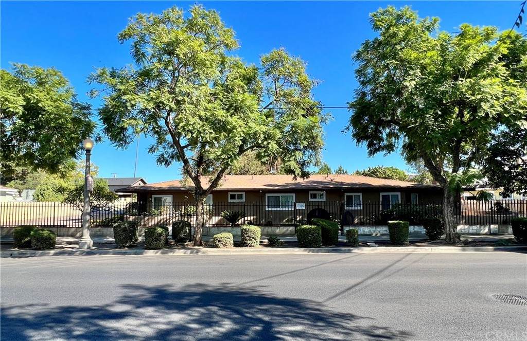 451 Lemon Street - Photo 1