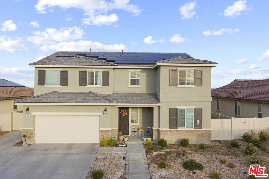 45052 Moccasin Place - Photo 1
