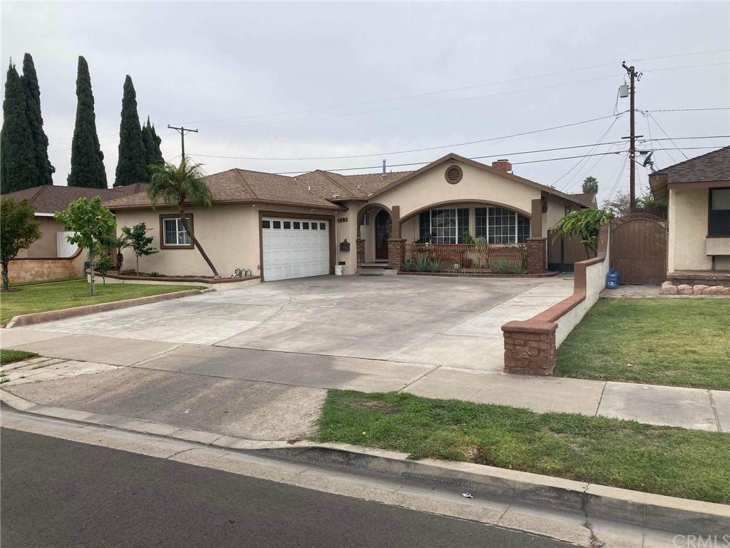 213 Evergreen Street - Photo 1