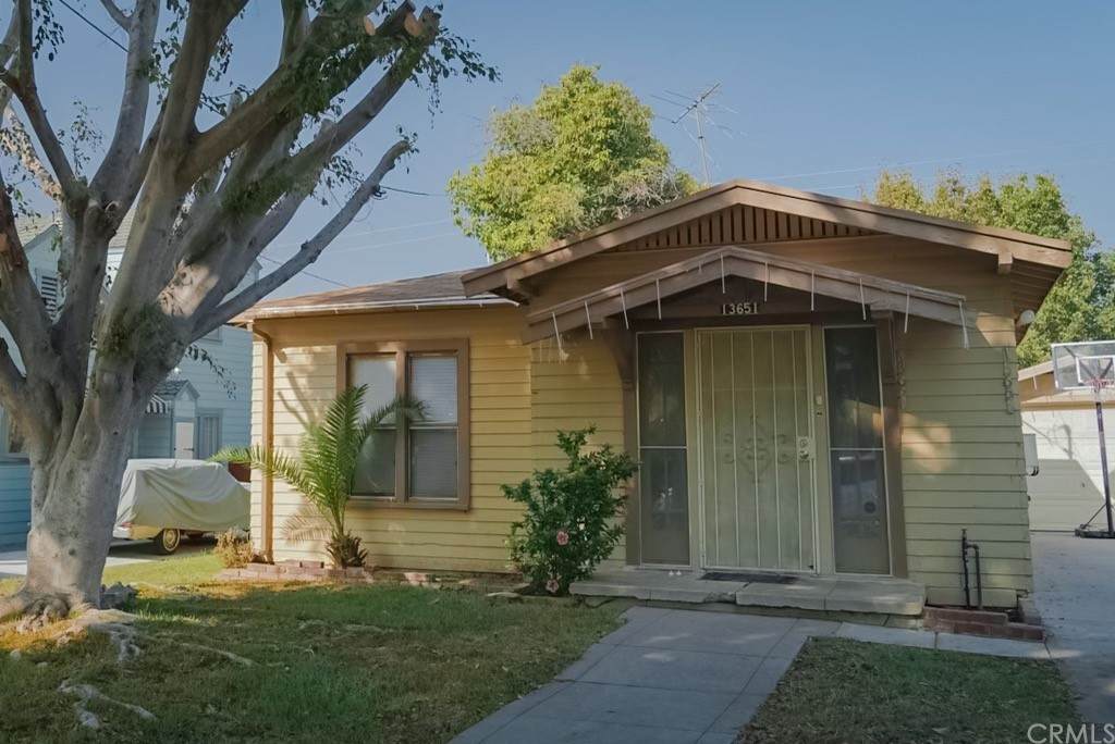 13651 13653 Sunset Drive - Photo 1
