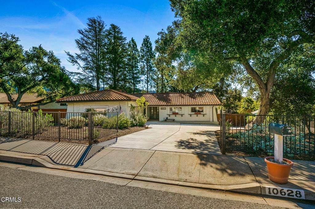 10628 Almond Avenue - Photo 1