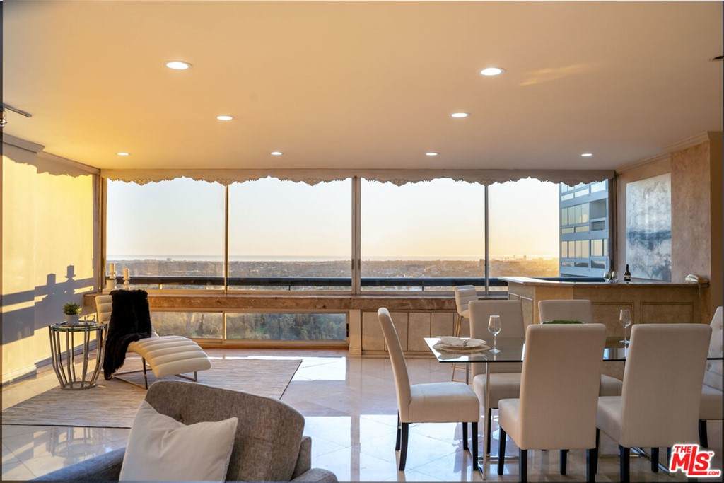 2222 Avenue Of The Stars - Photo 1
