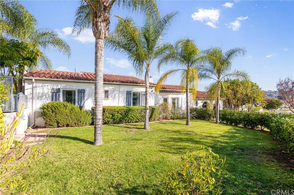 2833 Ross Avenue - Photo 1