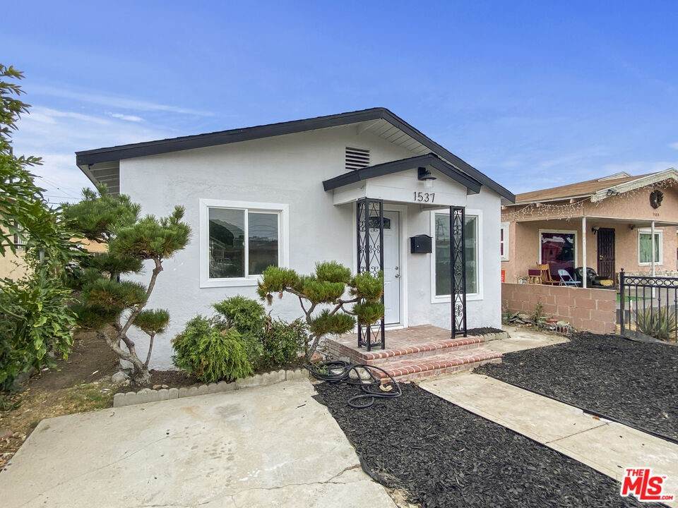 1537 60Th Street - Photo 1