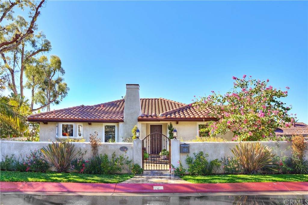2 Stonington Road - Photo 1
