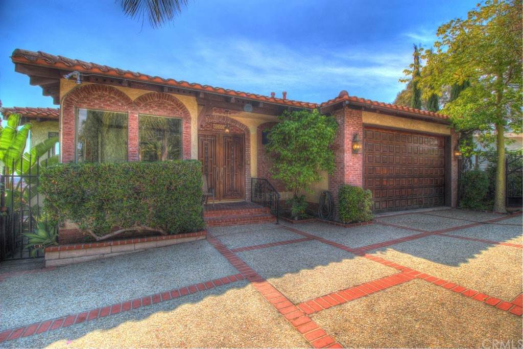 2251 Hollyridge Drive - Photo 1