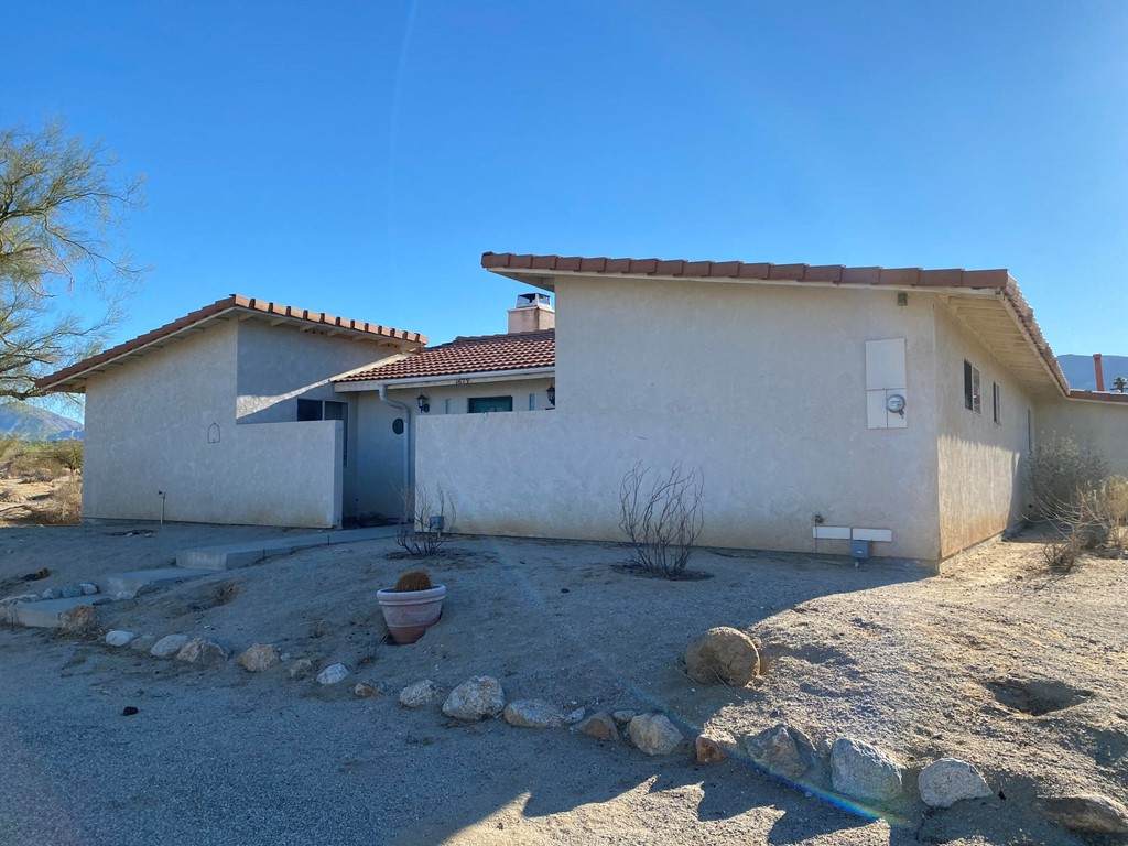 1619 Zuni Trail - Photo 1