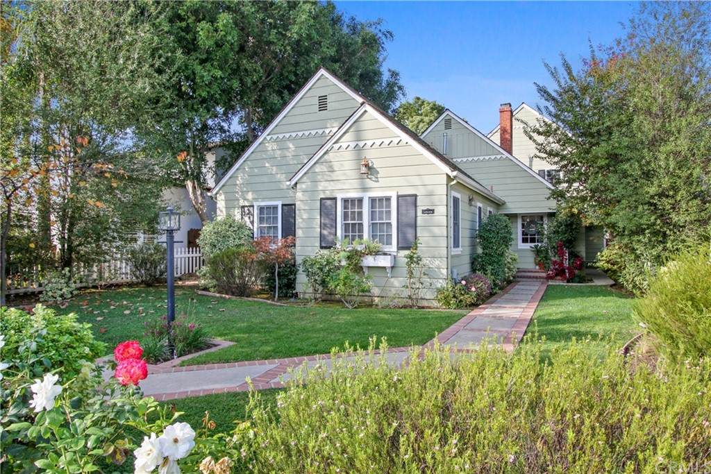4039 Pine Avenue - Photo 1