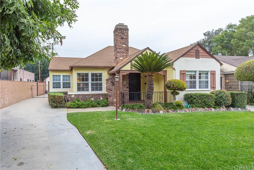 432 Beachwood Drive - Photo 1