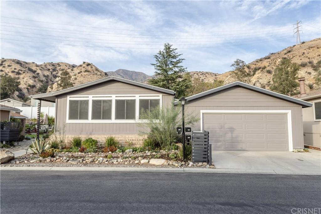 15455 Glenoaks Boulevard - Photo 1