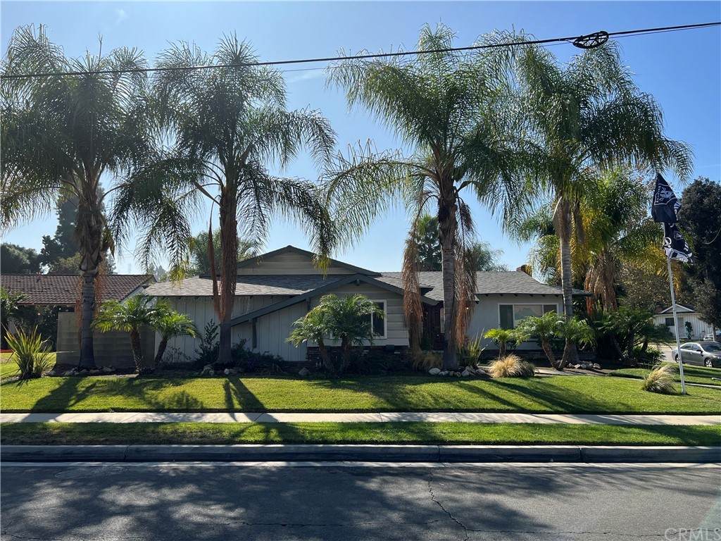 15712 Los Altos Drive - Photo 1