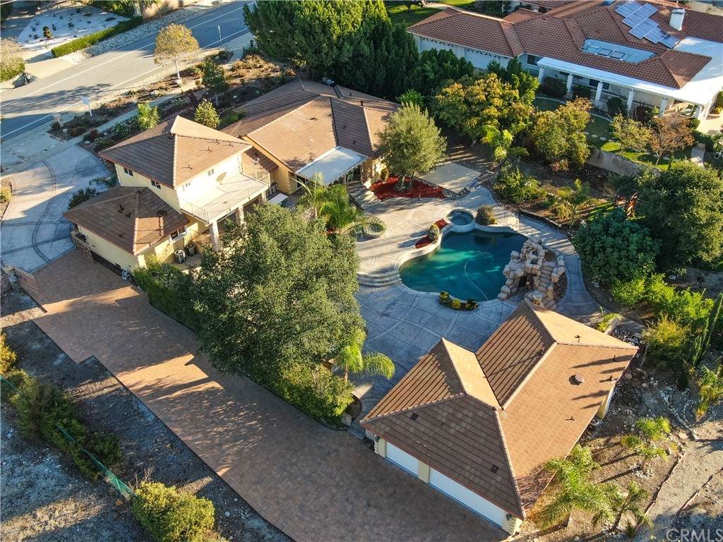 724 Pomello Drive - Photo 1