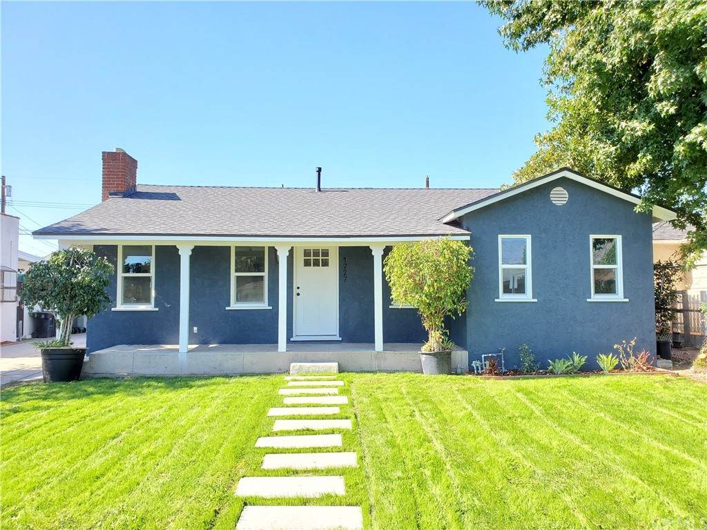 1727 Frederic Street - Photo 1