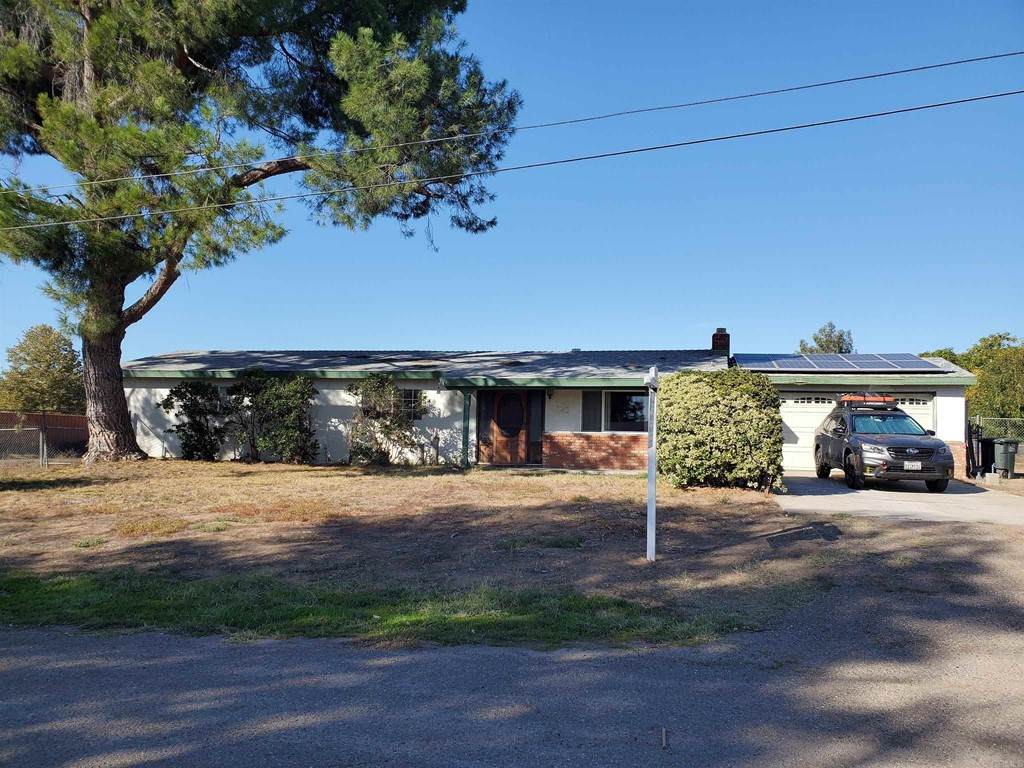 1329 Charles Lane - Photo 1