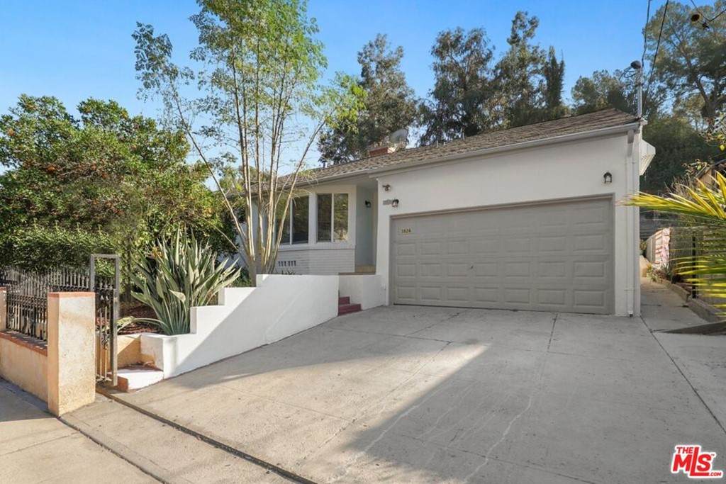 3826 York Boulevard - Photo 1