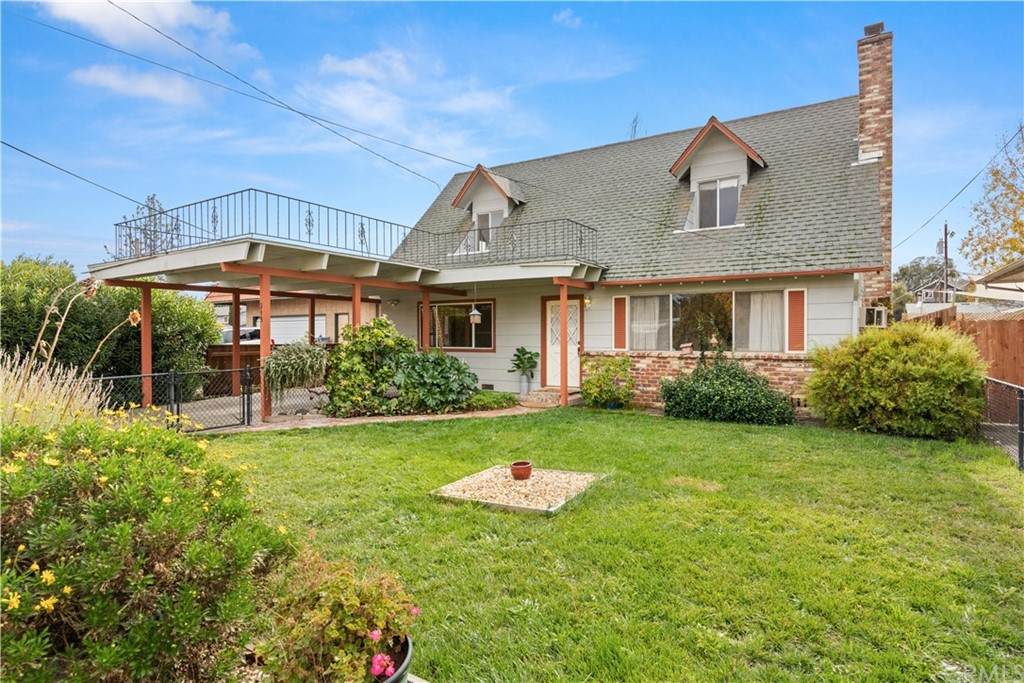 315 17th Street - Photo 1