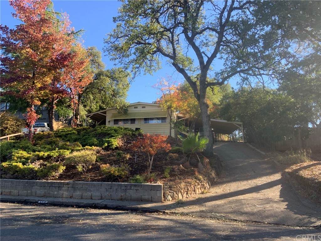 560 Silver Leaf Drive - Photo 1