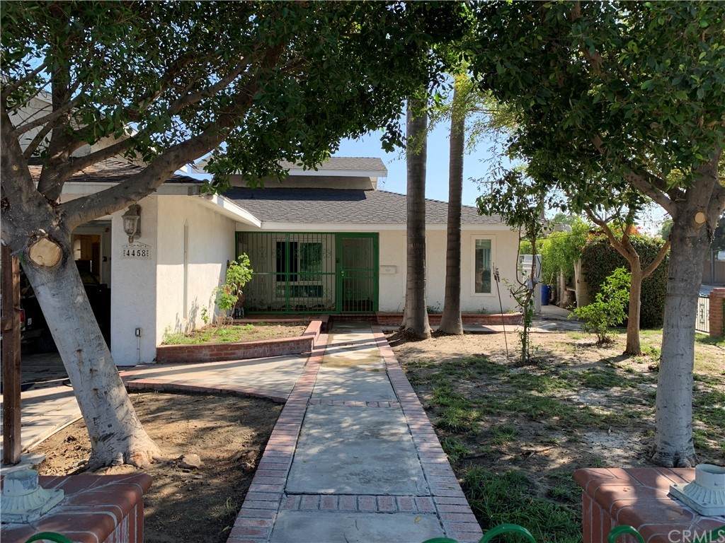4458 Oak Street - Photo 1