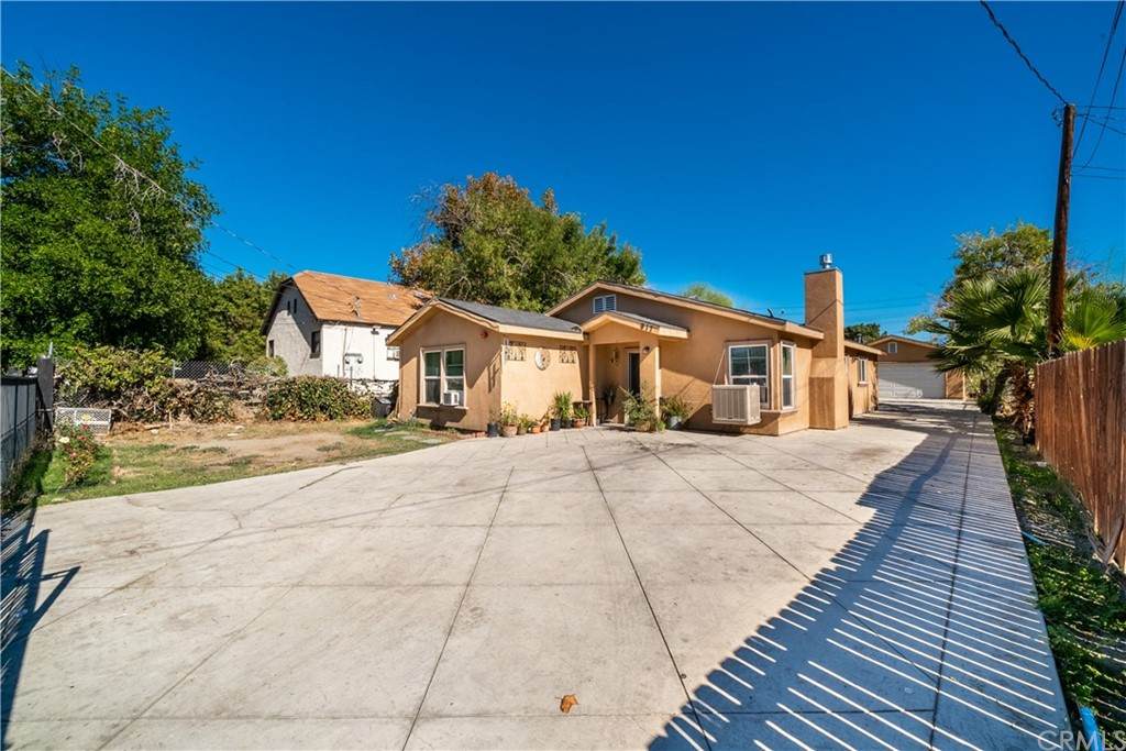 917 Crescent Avenue - Photo 1