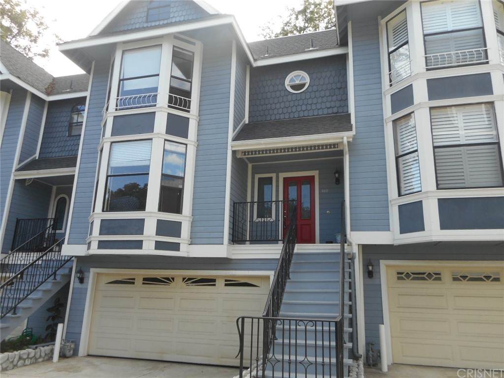 462 Mariposa Avenue - Photo 1