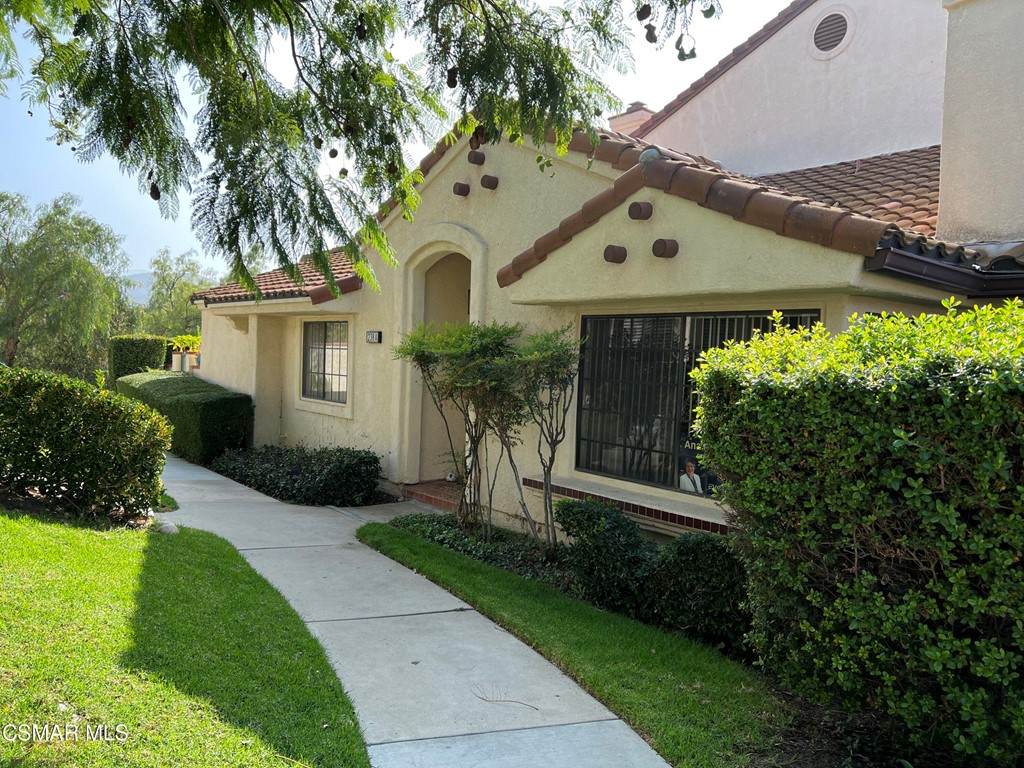238 Country Club Drive - Photo 1