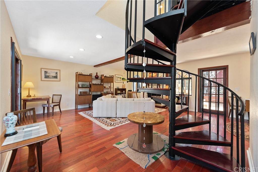 9248 Ventura Way - Photo 1