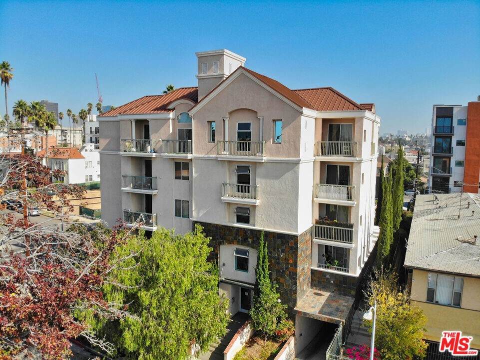 3140 San Marino Street - Photo 1