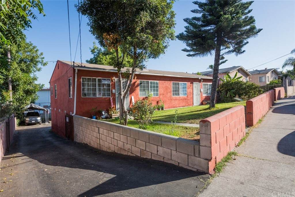 5123 Navarro Street - Photo 1