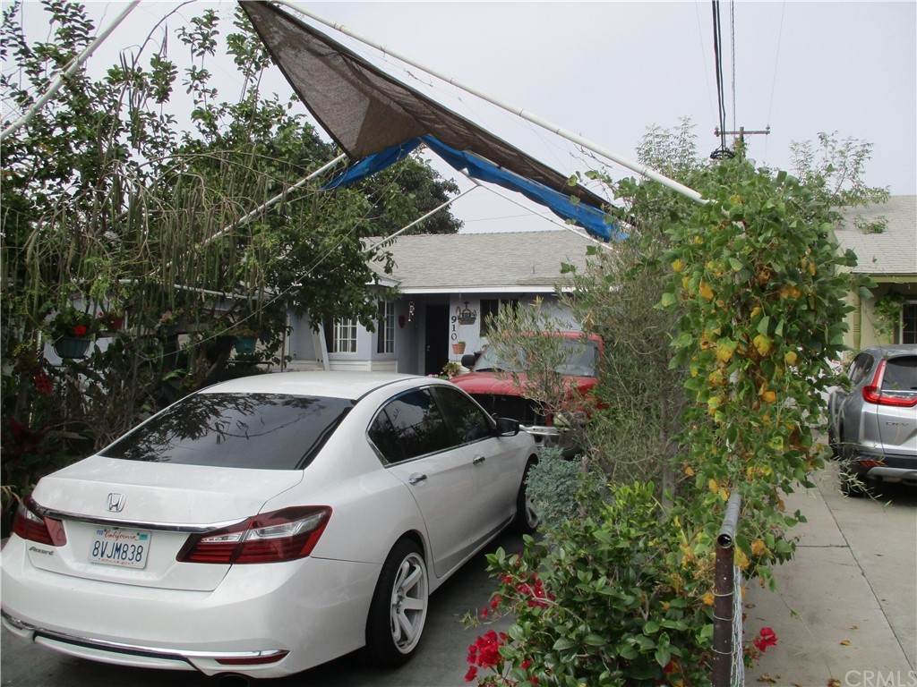 910 Pacific Avenue - Photo 1