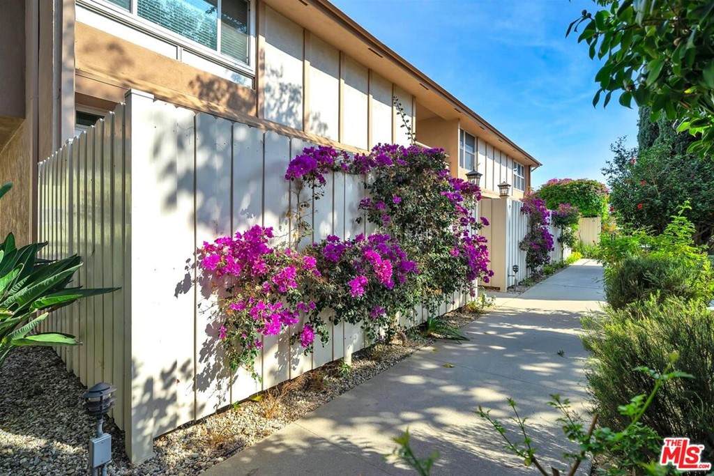 5215 Sepulveda Boulevard - Photo 1