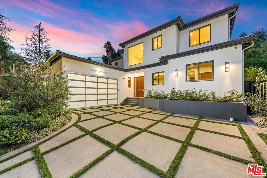 2408 Castle Heights Avenue - Photo 1