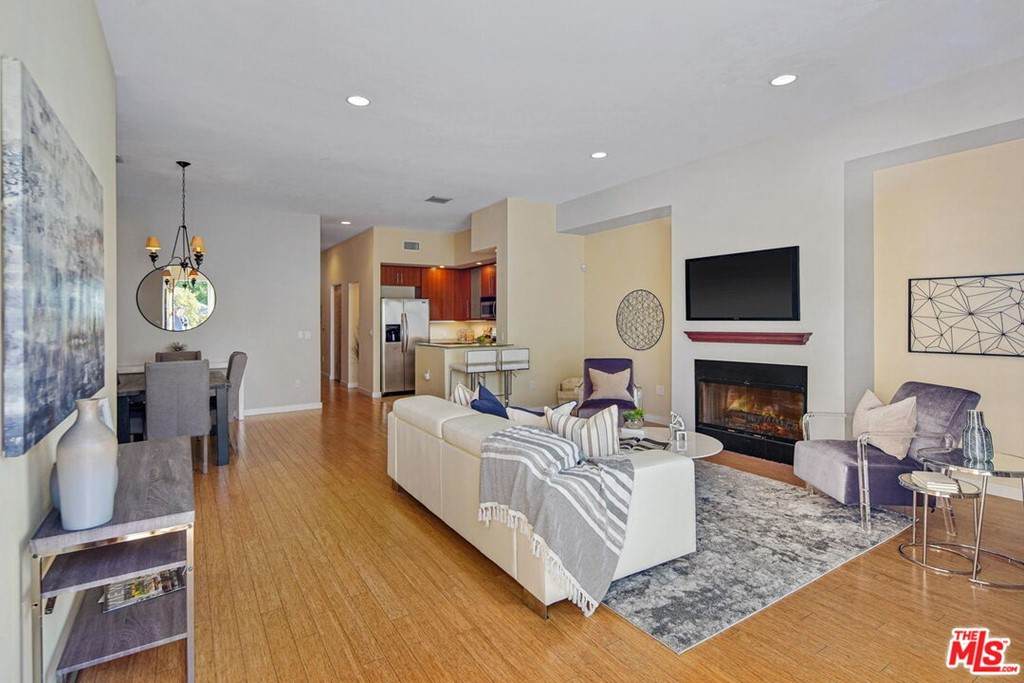 4705 Whitsett Avenue - Photo 1