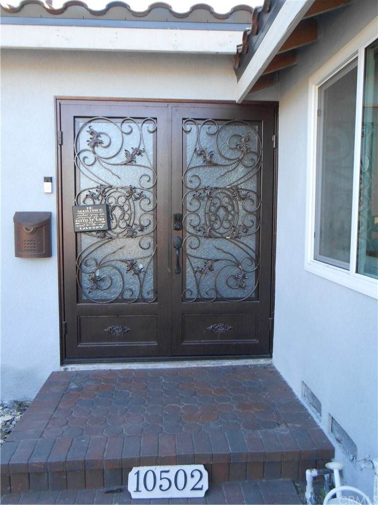 10502 Pangborn Avenue - Photo 1