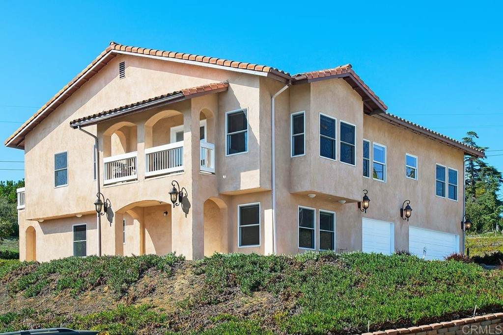 1828 Campesino Place - Photo 1