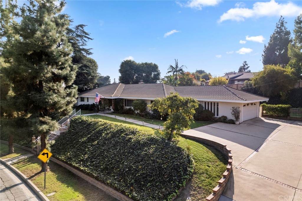 610 Laguna Road - Photo 1