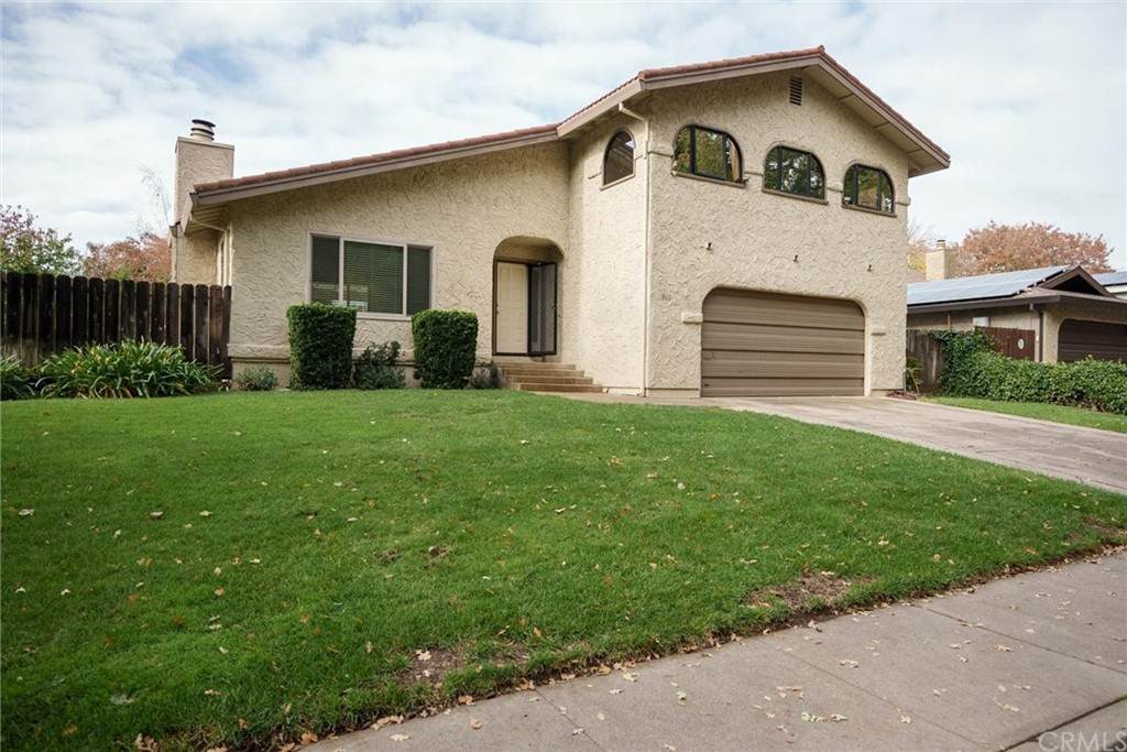 1860 Vallombrosa Avenue - Photo 1