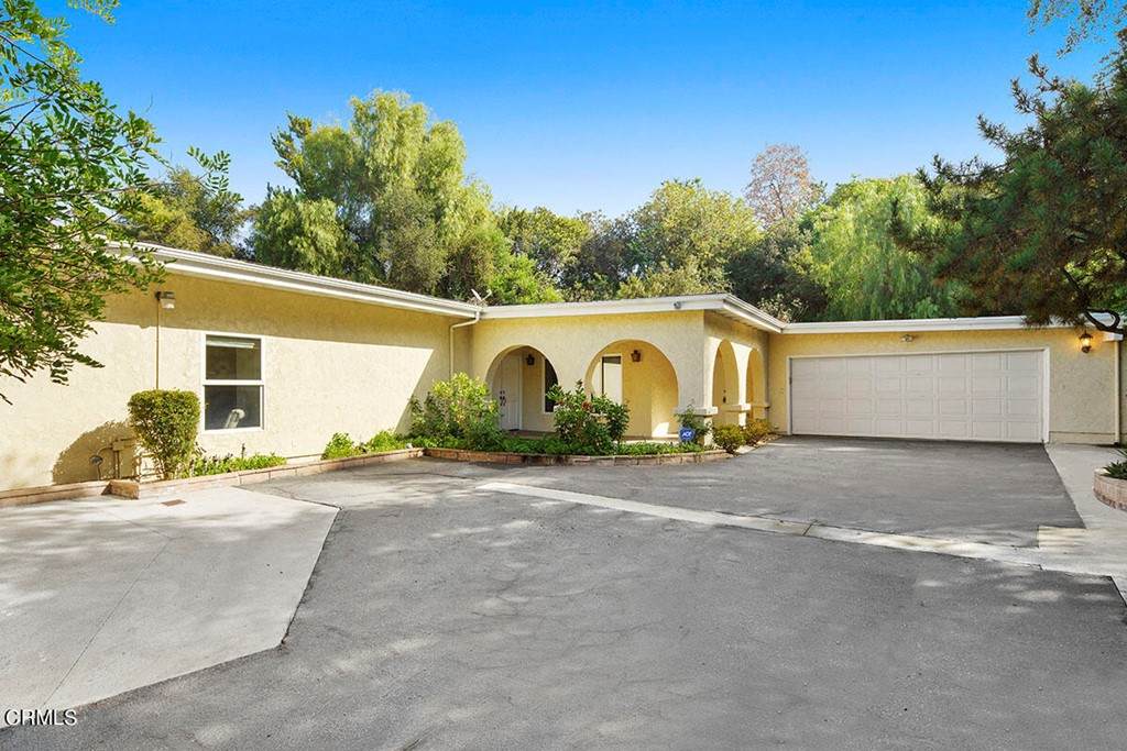 220 Saint Katherine Drive - Photo 1