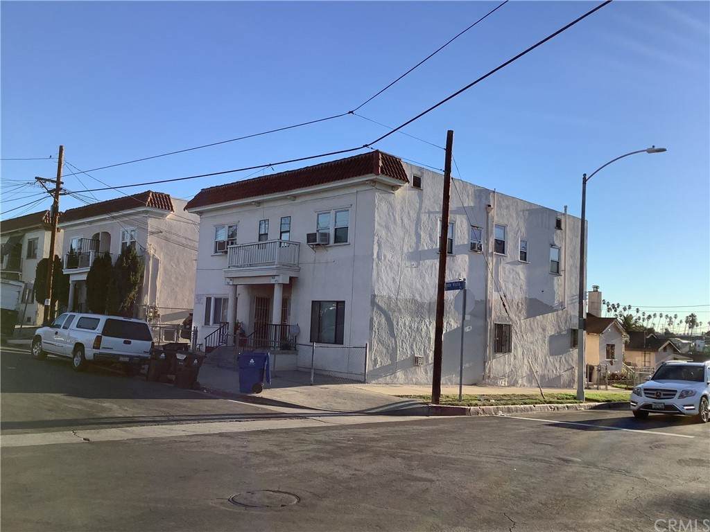 564 Grande Vista Avenue - Photo 1