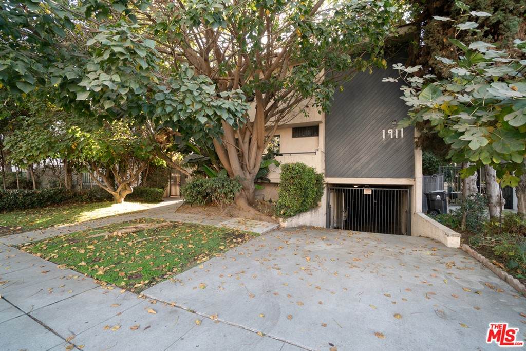 1911 Overland Avenue - Photo 1
