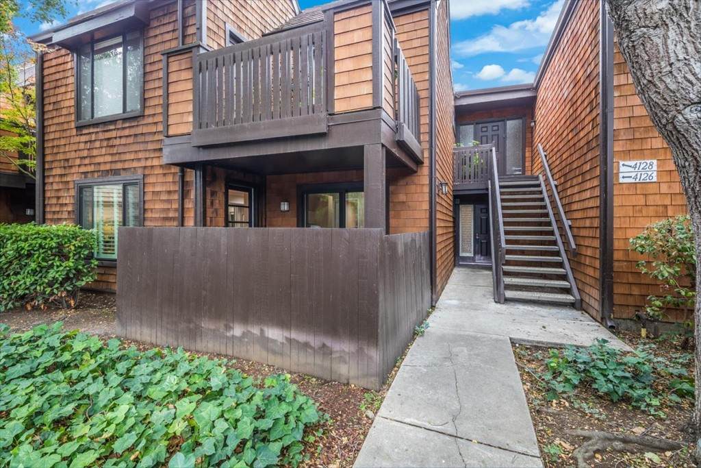 4126 Thain Way - Photo 1