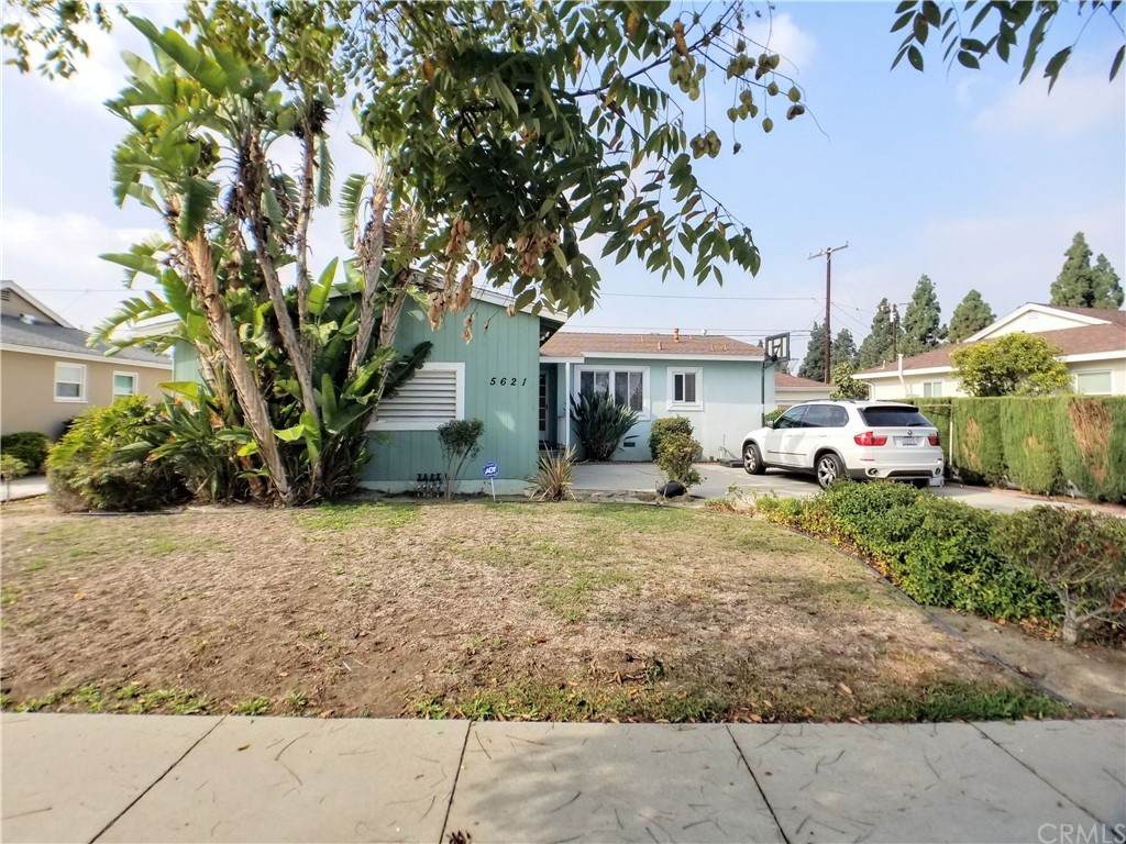 5621 Spahn Avenue - Photo 1