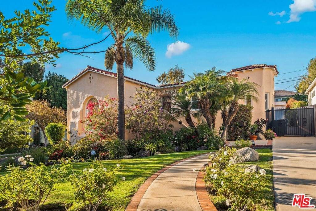 10497 Kinnard Avenue - Photo 1