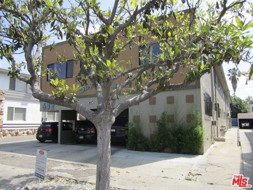 632 Sweetzer Avenue - Photo 1