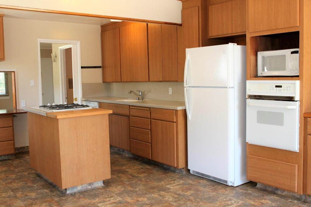 2348 Boxwood Drive - Photo 1
