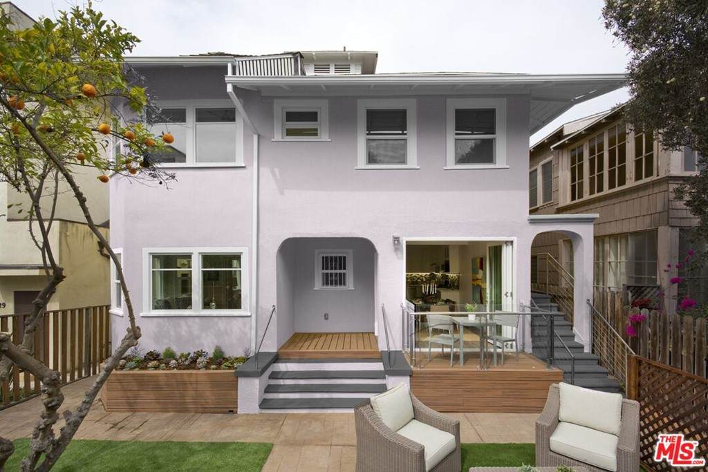 31 Breeze Avenue - Photo 1