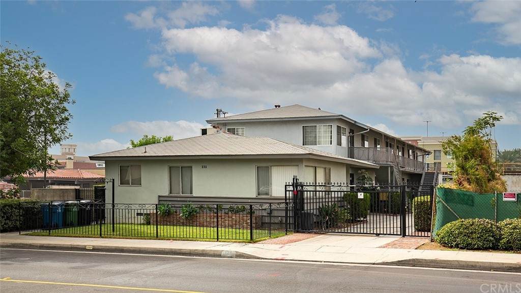 111 Chapel Avenue - Photo 1