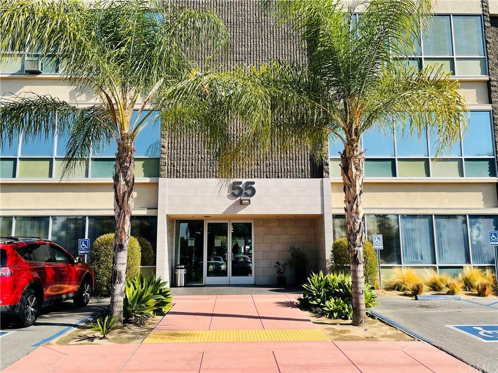 55 Raymond - Photo 1